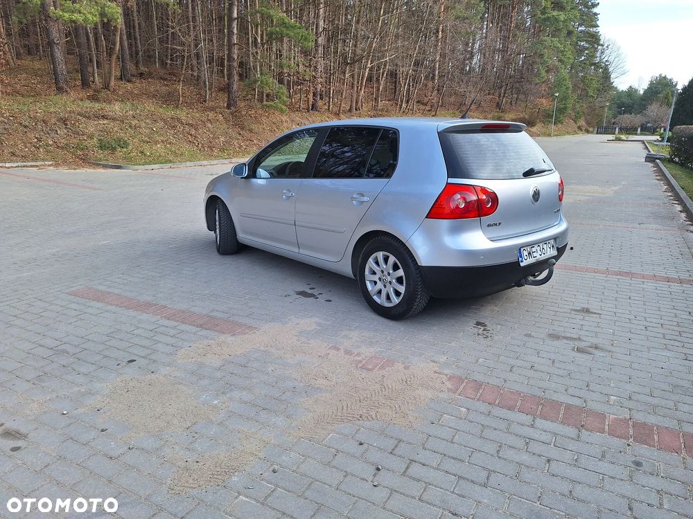 Volkswagen Golf 1.6 FSI Automatik Goal - 19
