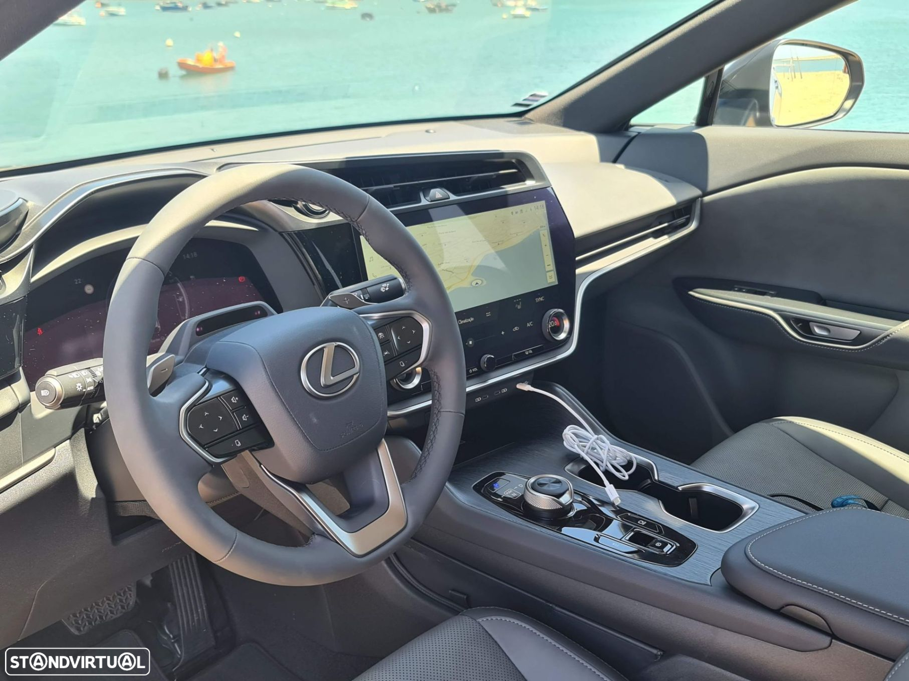 Lexus rz-450e Executive Plus - 10