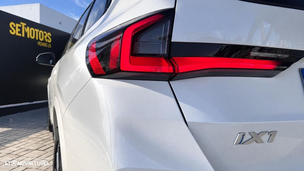BMW iX1 xDrive30 Pack Desportivo M - 6