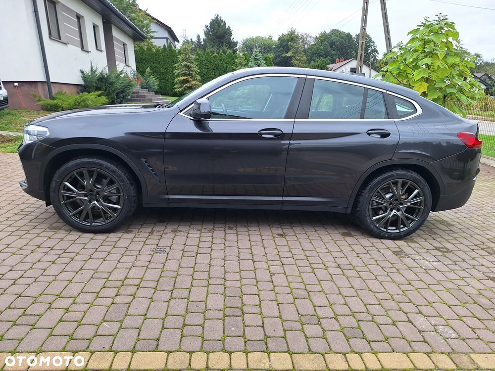 BMW X4 xDrive20i GPF sport - 9