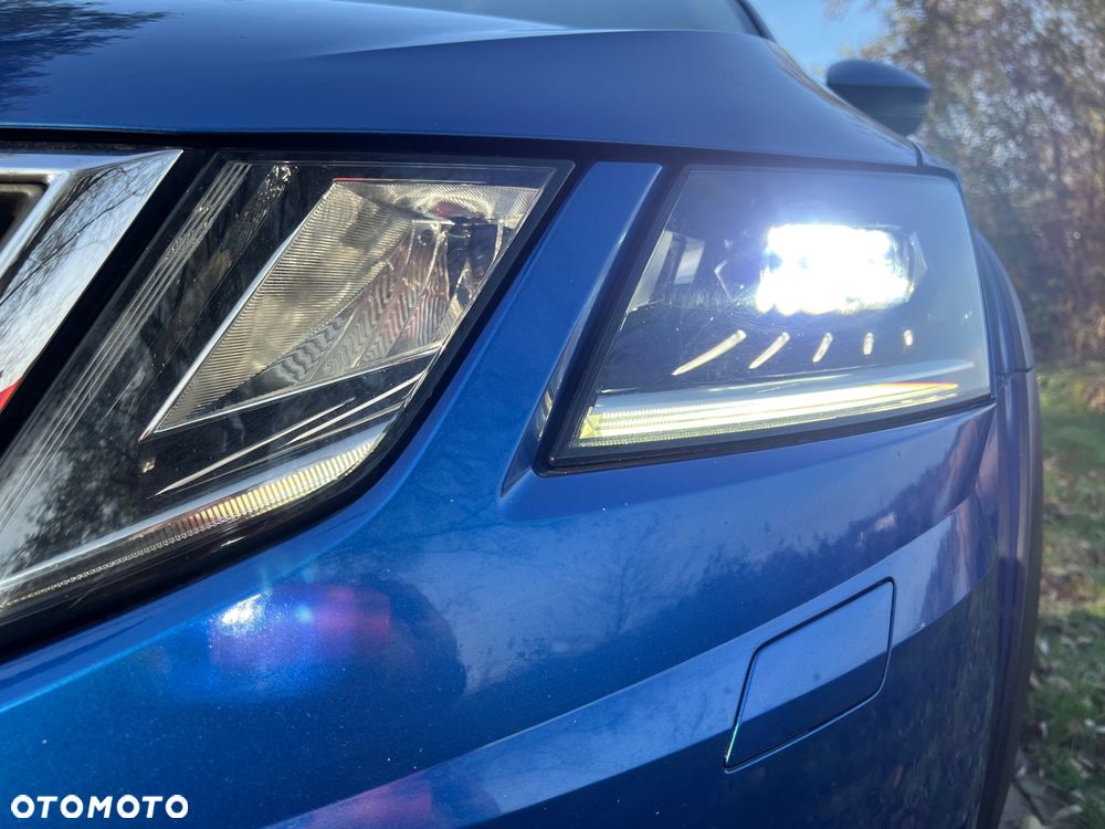 Skoda Octavia Scout 2.0 TDI 4x4 DSG - 26