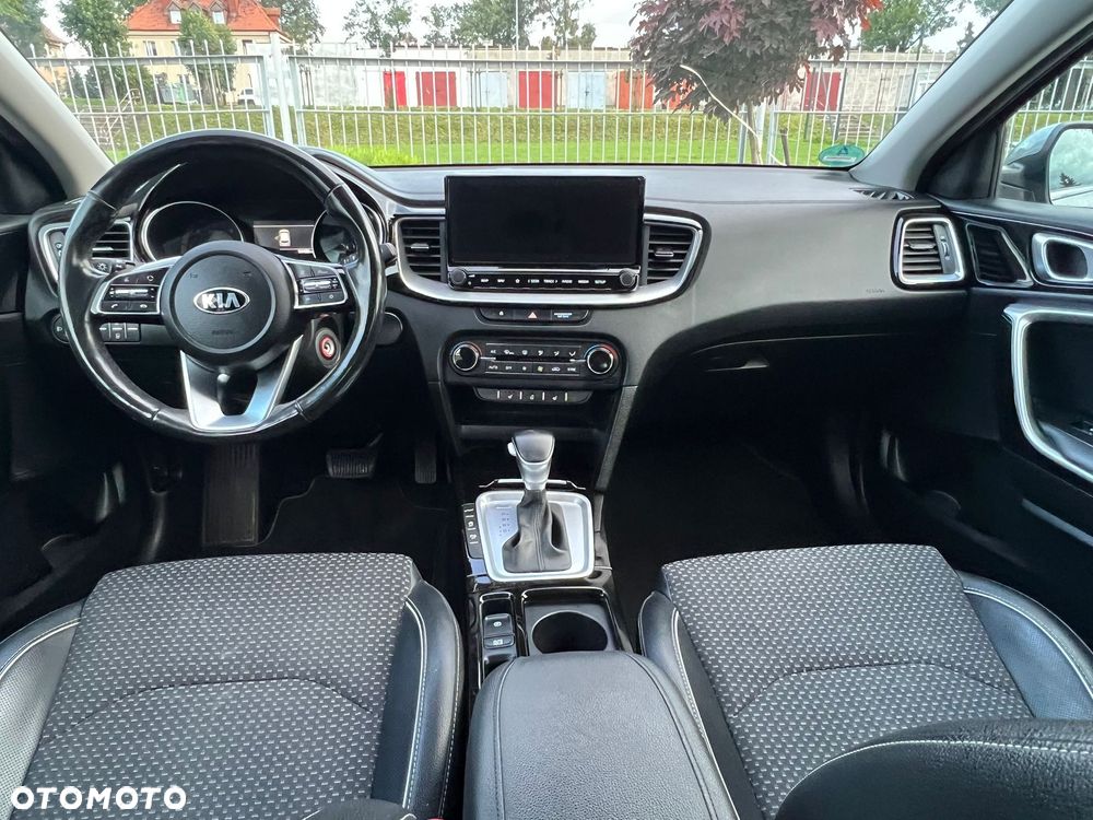 Kia XCeed 1.6 CRDi mHEV Prestige Line DCT - 33