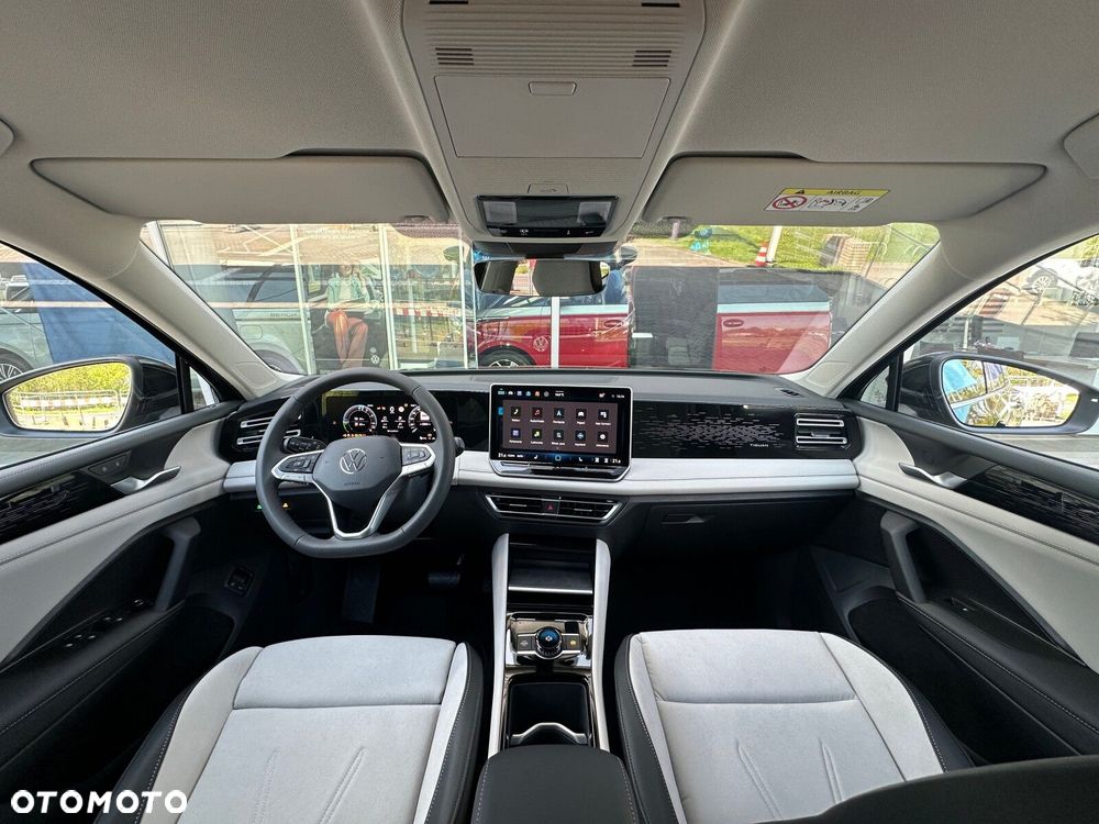 Volkswagen Tiguan - 16