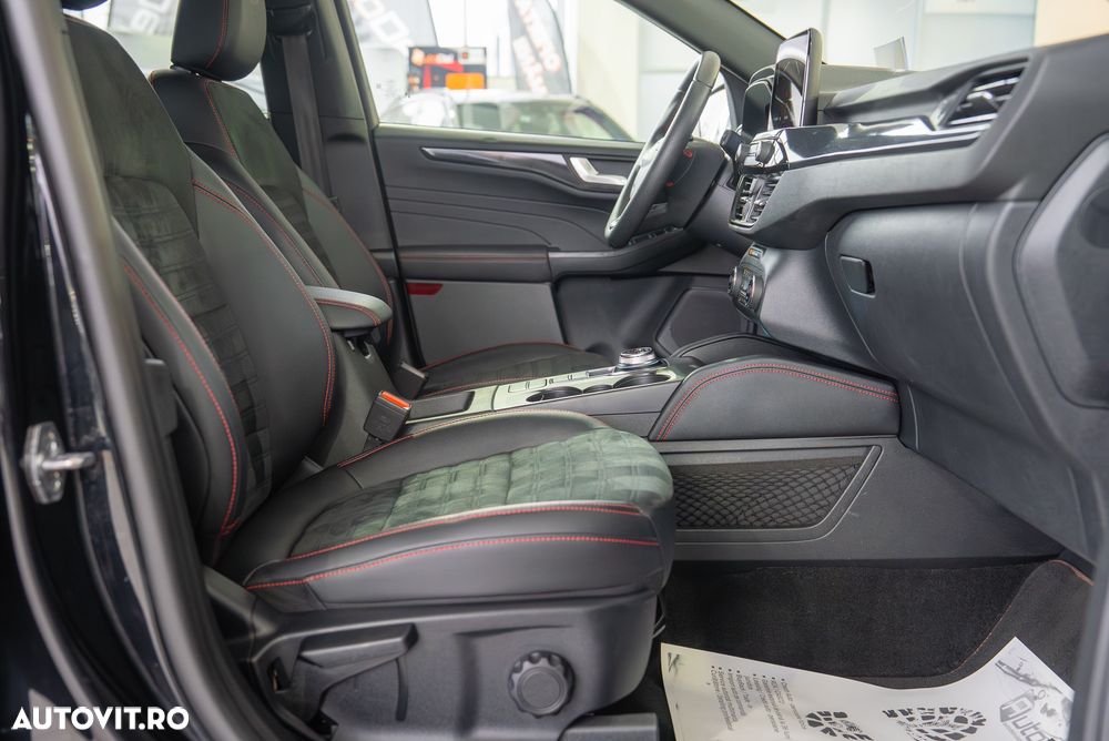 Ford Kuga 2.5 Duratec PHEV ST-LINE X - 14