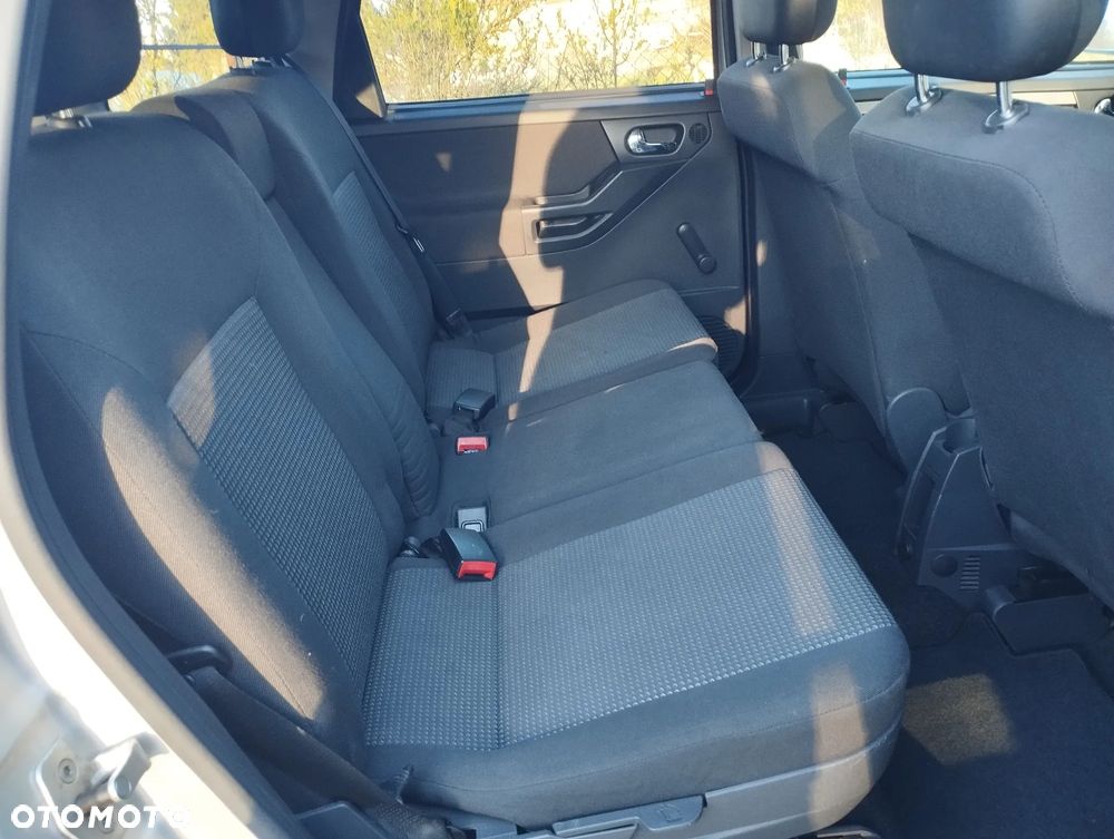 Opel Meriva - 12