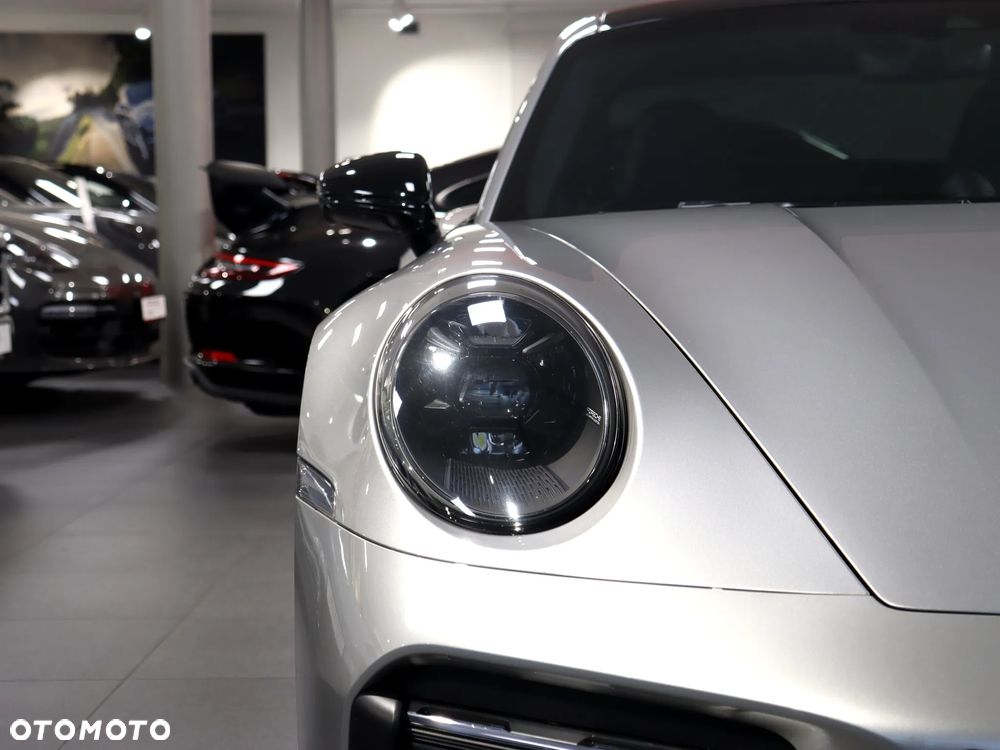 Porsche 911 Carrera Turbo S - 9