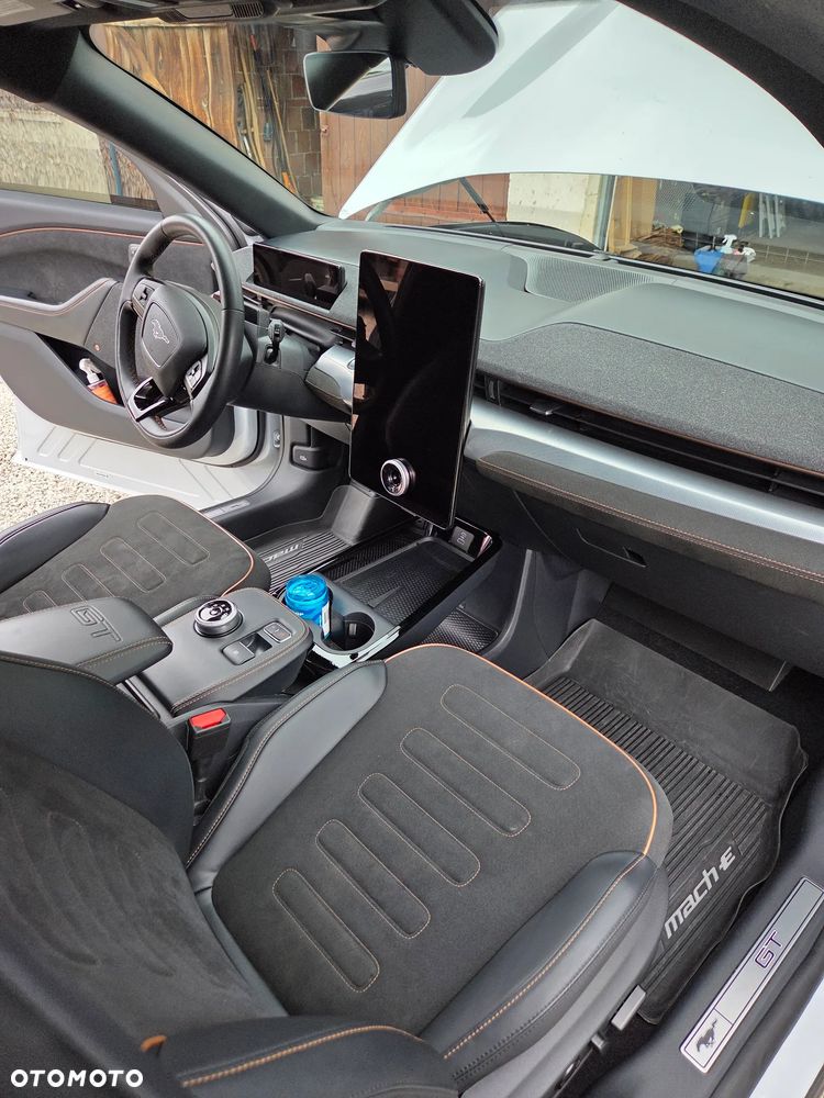 Ford Mustang Mach-E 91 kWh AWD GT - 8