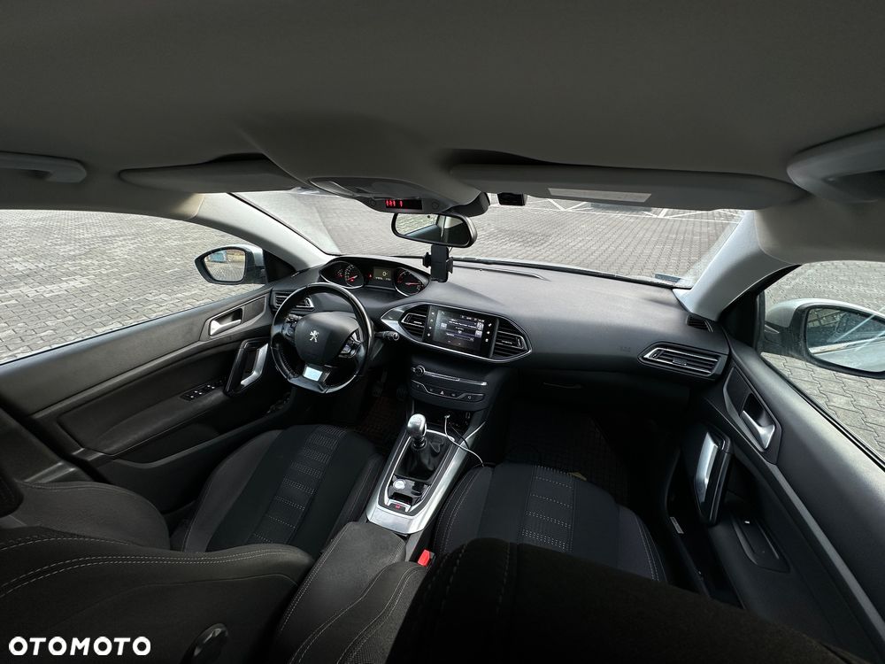 Peugeot 308 1.6 BlueHDi Allure S&S - 8