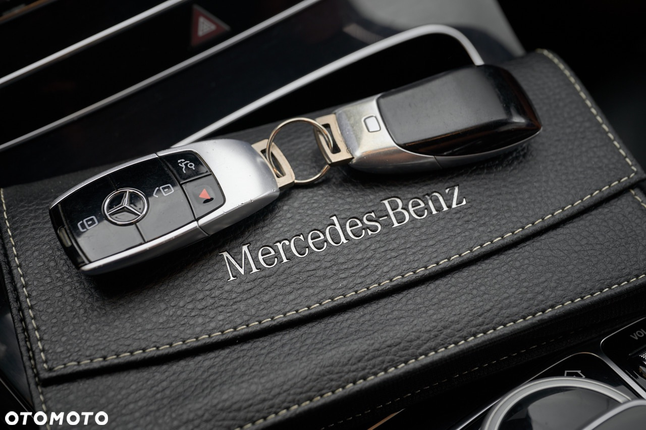 Mercedes-Benz Klasa E 200 d 9G-TRONIC - 40