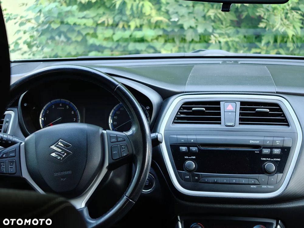 Suzuki SX4 S-Cross 1.6 Comfort - 12
