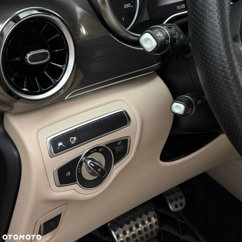 Mercedes-Benz Klasa V 300 d Extralang 9G-TRONIC Avantgarde Edition Edition 19 - 22