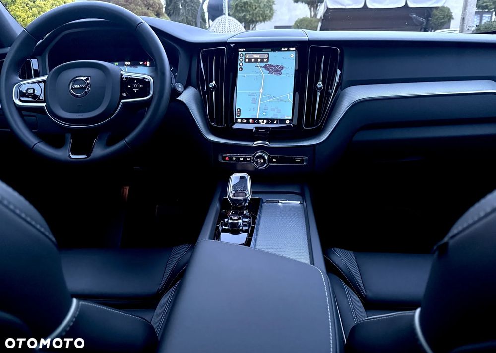 Volvo XC 60 B5 B AWD Geartronic RDesign - 9