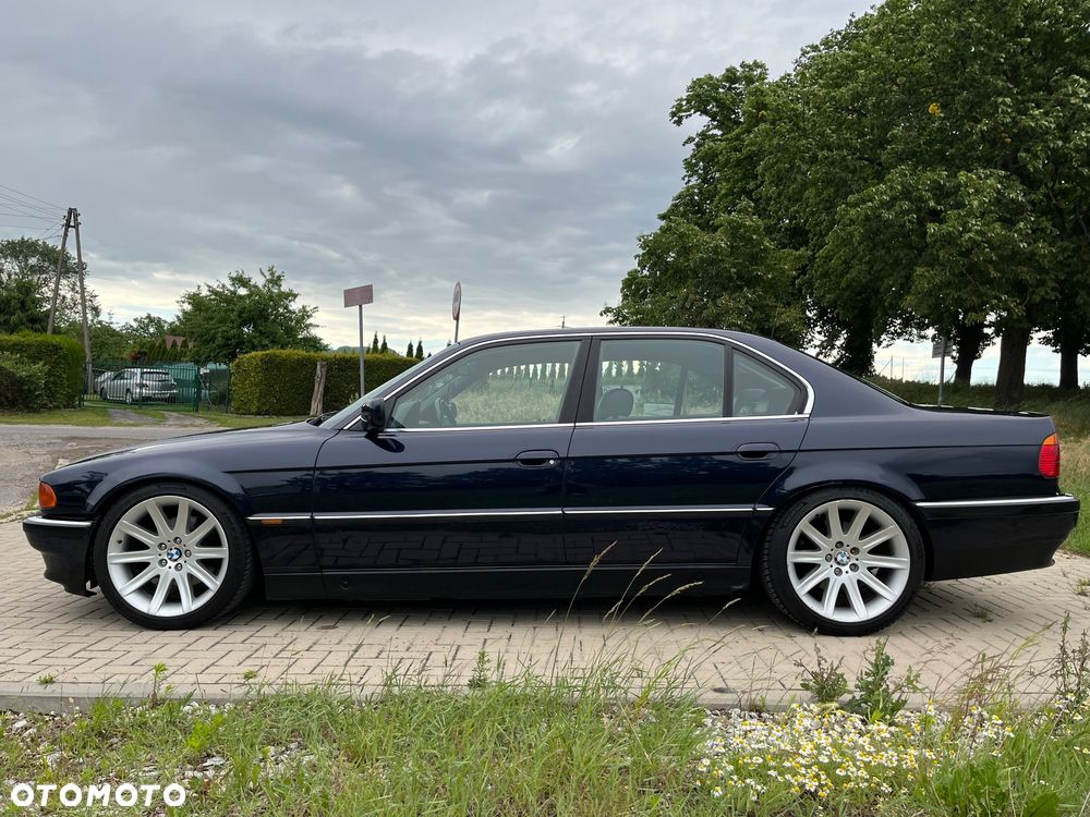 BMW Seria 7 - 9