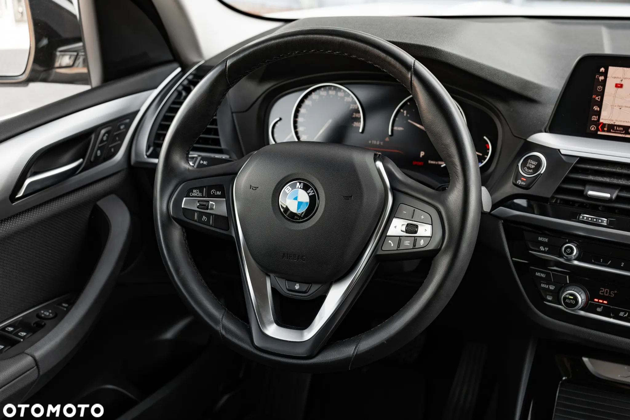 BMW X3 xDrive20i - 29