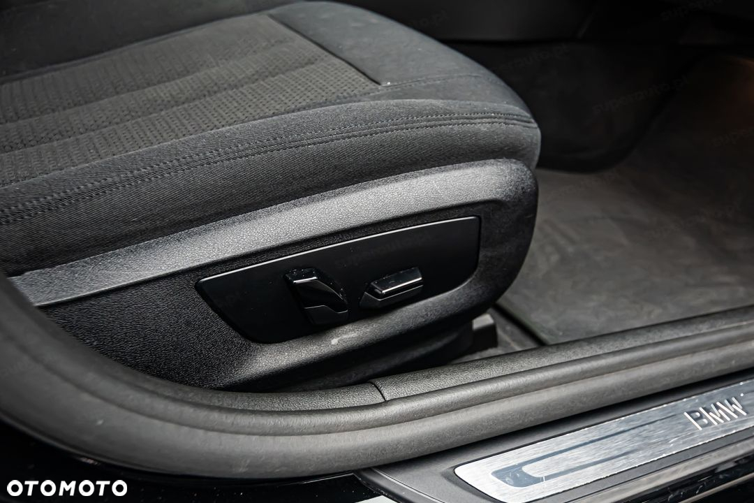 BMW Seria 5 518d - 10