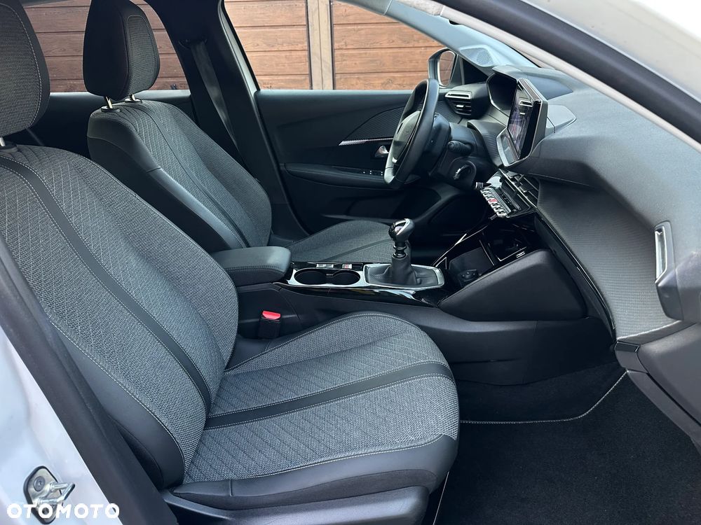 Peugeot 208 1.2 T Allure S&S - 12
