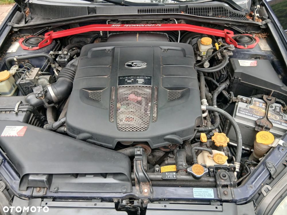 Subaru Legacy 3.0 H6 - 8