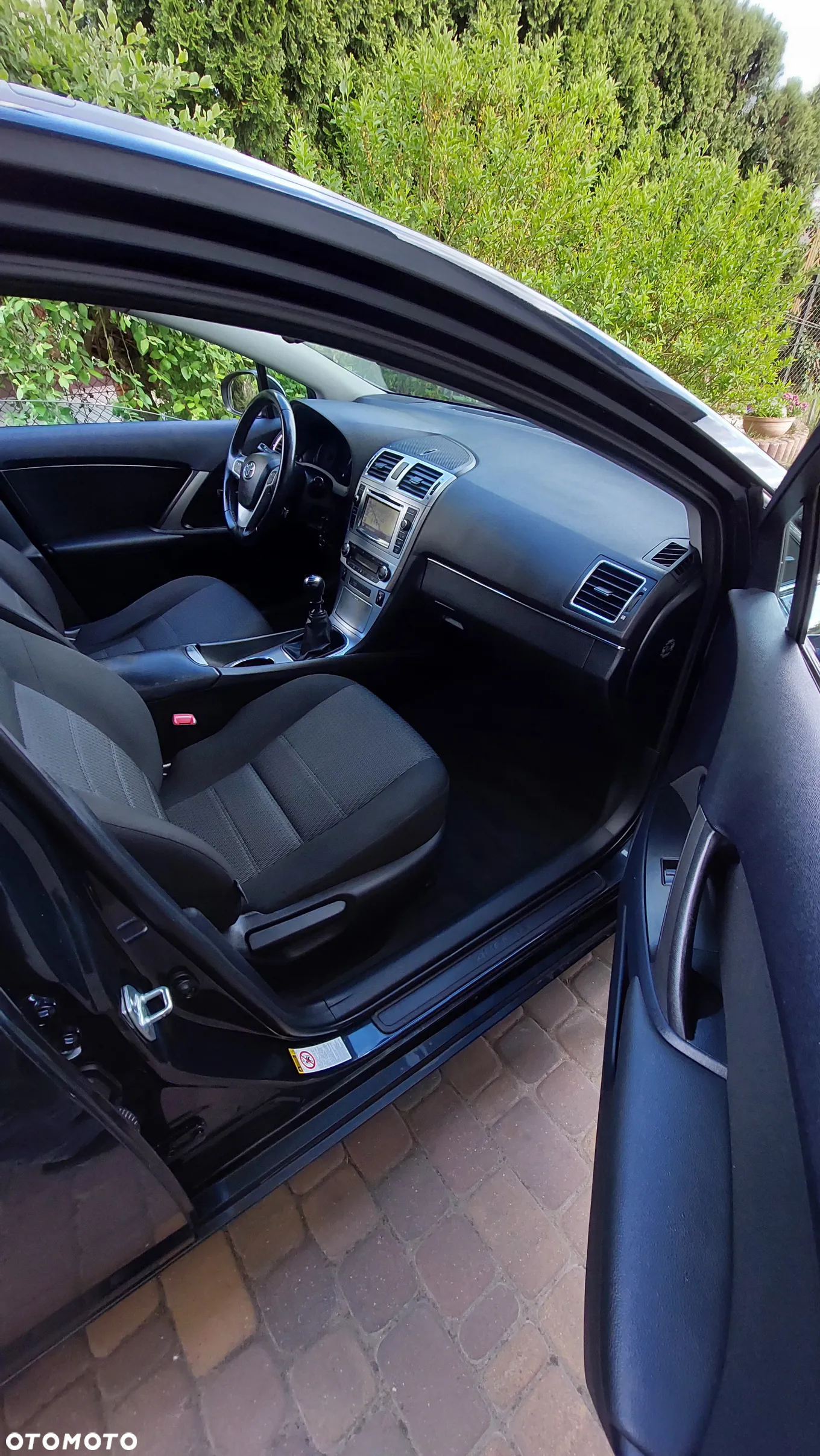 Toyota Avensis 1.8 Sol plus NAVI - 18