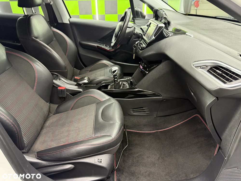 Peugeot 2008 PureTech 130 Stop&Start GT-Line Edition - 7