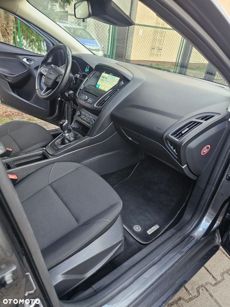 Ford Focus 1.5 EcoBlue Start-Stopp-System TITANIUM STYLE - 13