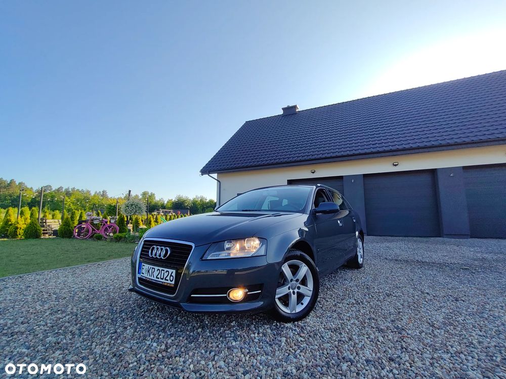 Audi A3 Sportback 1.6 Ambiente - 4