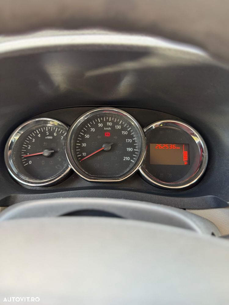 Dacia Lodgy 1.6 Laureate - 17