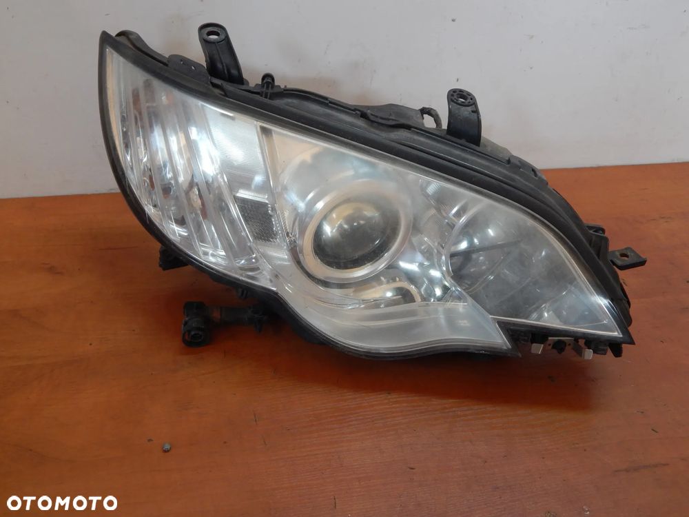 Lampa prawy przód xenon Subaru Legacy IV 4 03-09 Łuków części - 1