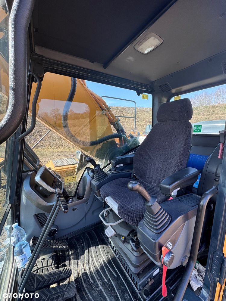 Hyundai HX380NL - 7