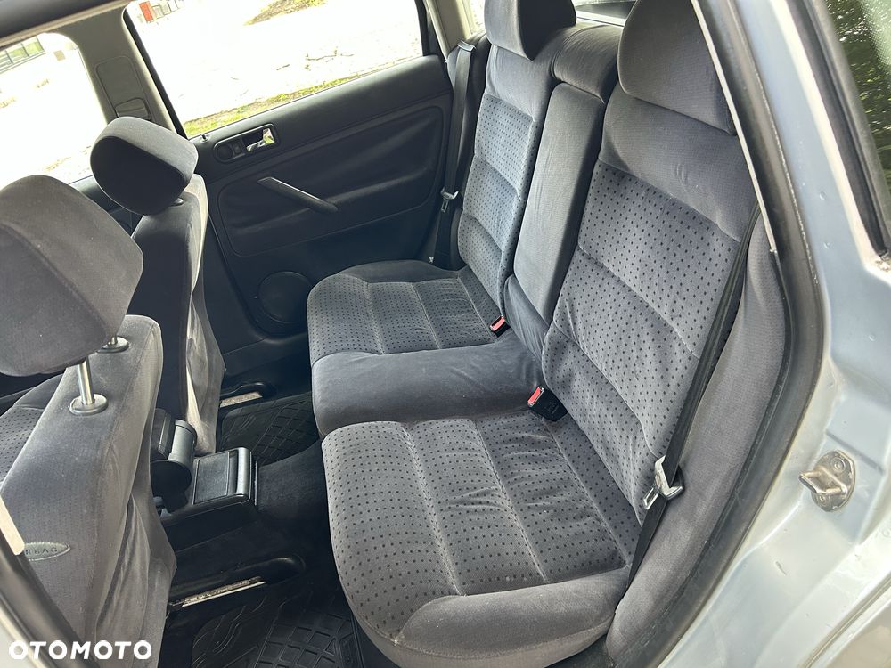 Volkswagen Passat - 7