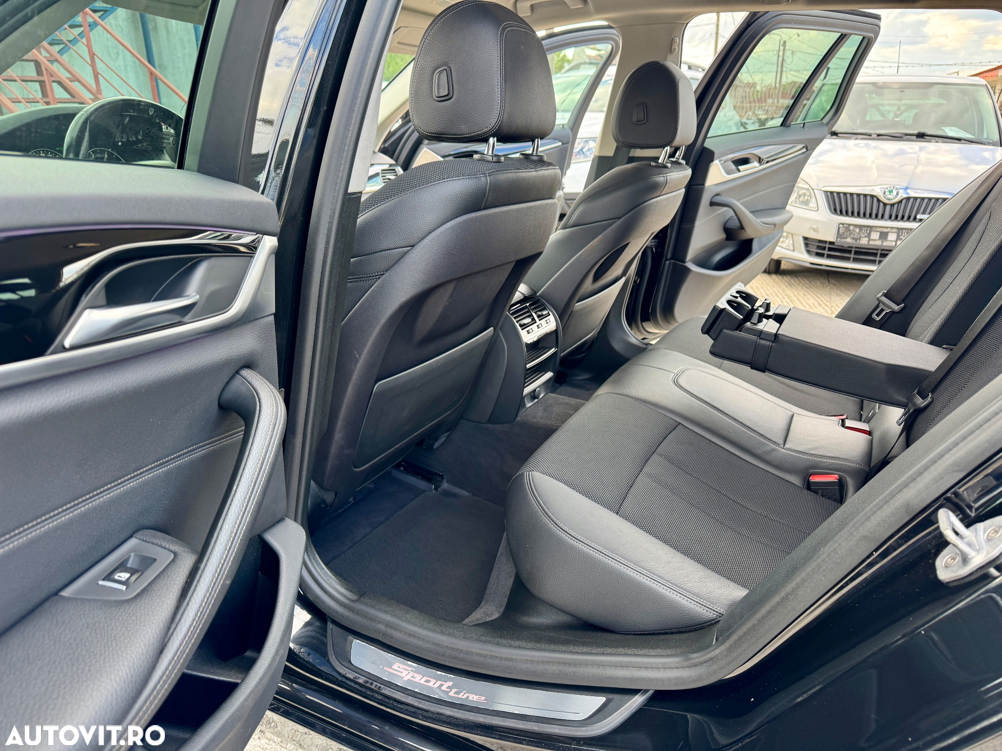 BMW Seria 5 520d Touring Aut. Sport Line - 35