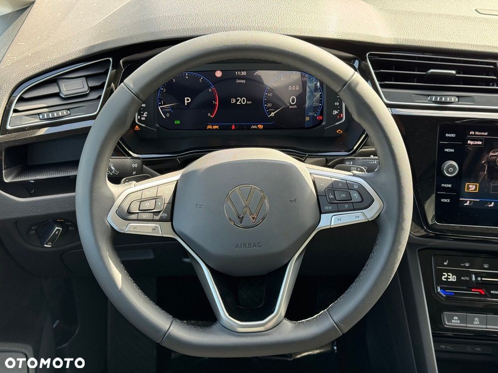 Volkswagen Touran - 20