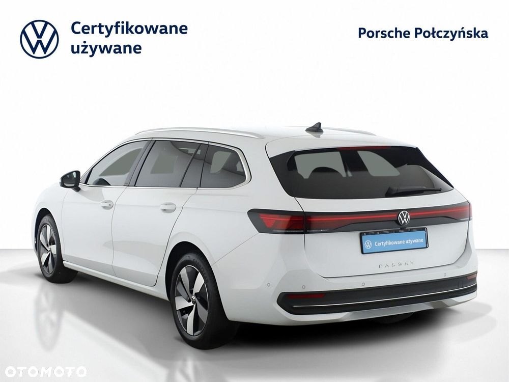 Volkswagen Passat - 4