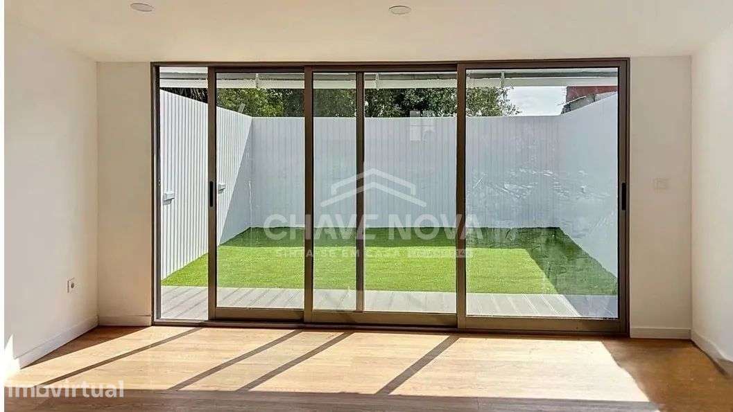 Moradia em Banda T1+1 Renovada c/ Terraço, Mafamude - Grande imagem: 3/17