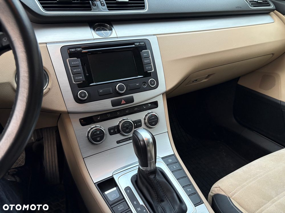 Volkswagen CC 2.0 TSI DSG - 17