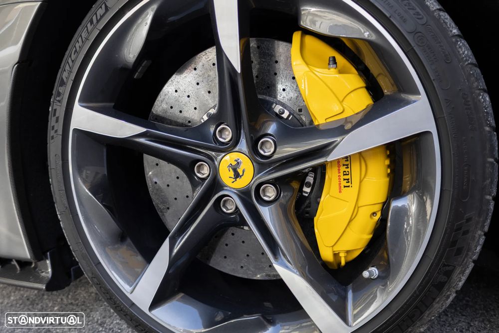 Ferrari SF90 Stradale - 5