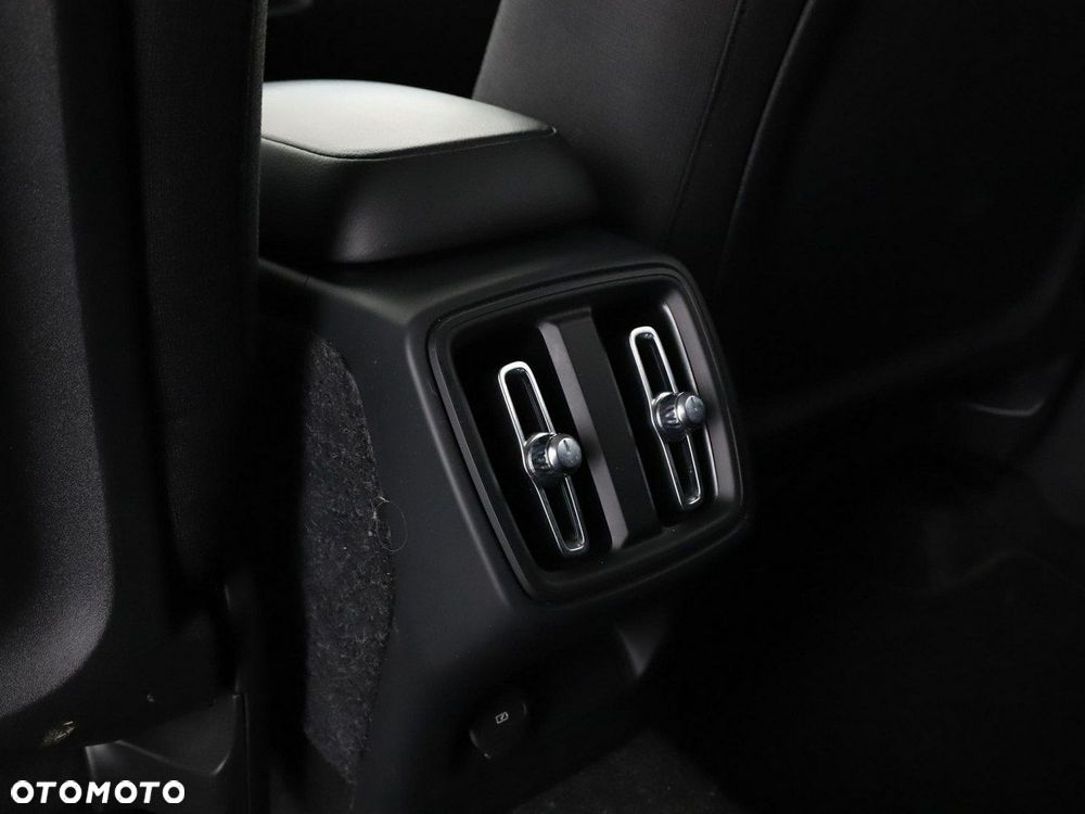 Volvo XC 40 T2 Momentum Core - 38