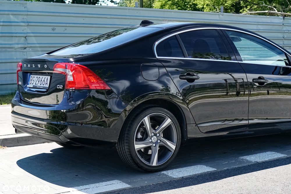 Volvo S60 D2 Drive-E Momentum - 16