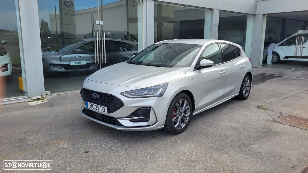 Ford Focus 1.0 EcoBoost MHEV ST-Line X - 2