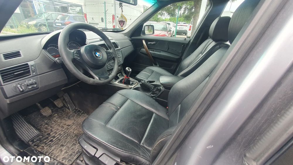 BMW X3 2.0d - 9