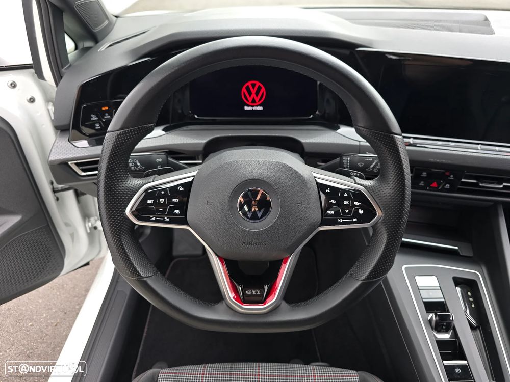 VW Golf 2.0 TSI GTI DSG - 19