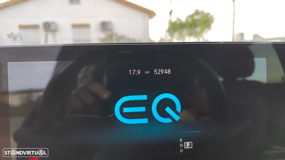 Mercedes-Benz EQA 250 - 8