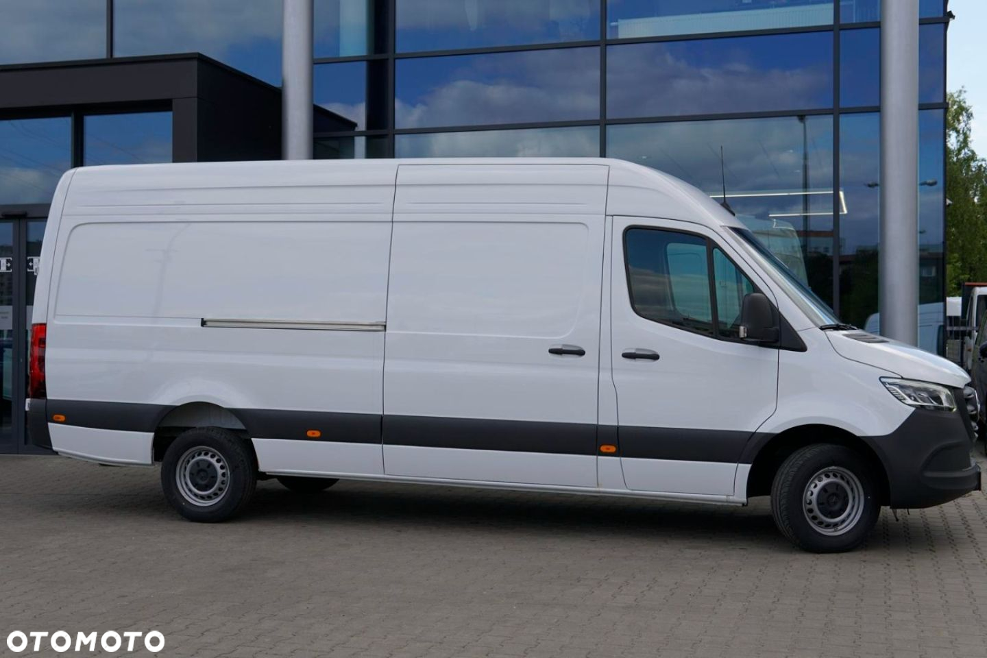 Mercedes-Benz Sprinter - 9