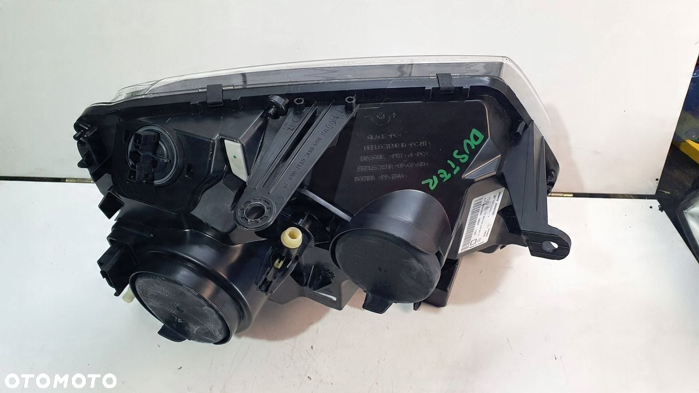 Dacia Duster 1 I Lift 13-17 prawa lampa przednia przód reflektor € - 6