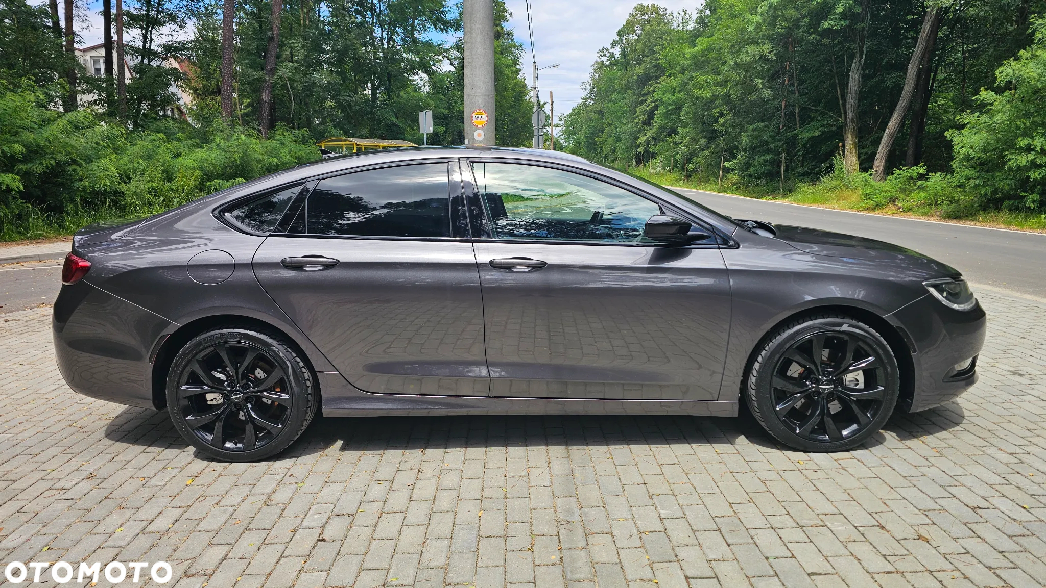 Chrysler 200 - 5
