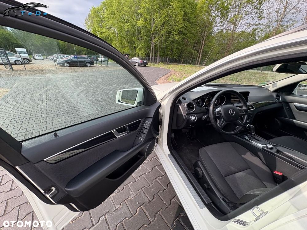 Mercedes-Benz Klasa C 200 CDI DPF (BlueEFFICIENCY) 7G-TRONIC - 25