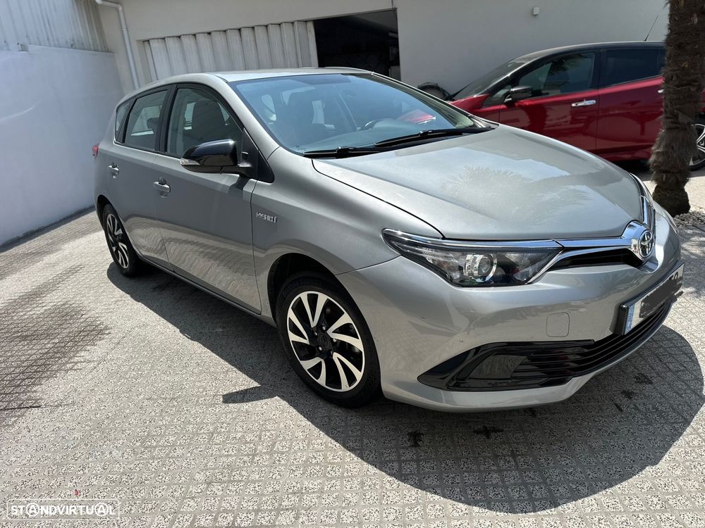 Toyota Auris 1.8 HSD Comfort - 2