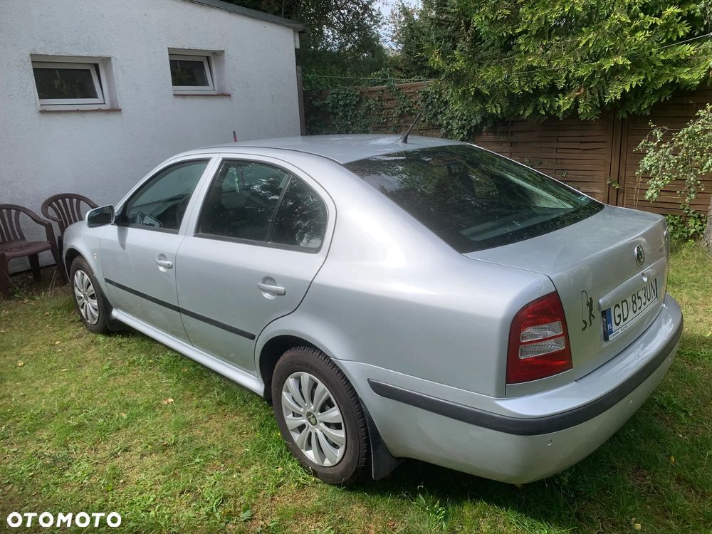 Skoda Octavia 1.6 Tour - 7