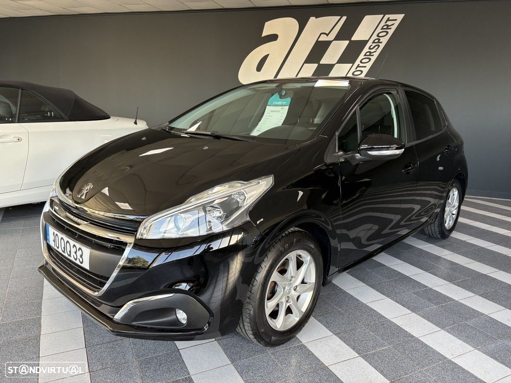 Peugeot 208 1.2 PureTech Signature - 1