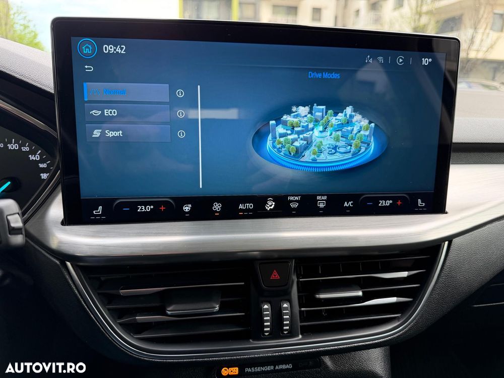 Ford Focus 1.0 EcoBoost MHEV Titanium - 13