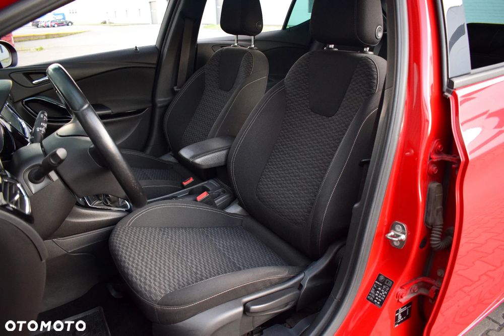 Opel Astra 1.4 T Dynamic - 25